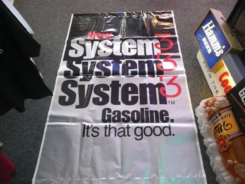 lot 18 image: Gas & Oil Posters, Banners, Calenders, Signs - See Pictures