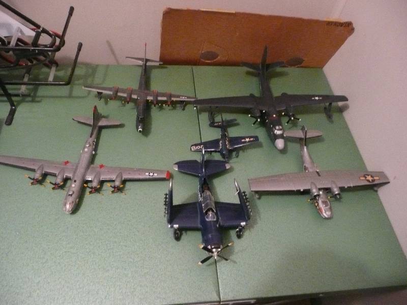 lot 35 image: Vintage Military Plane Model Group - See Pictures