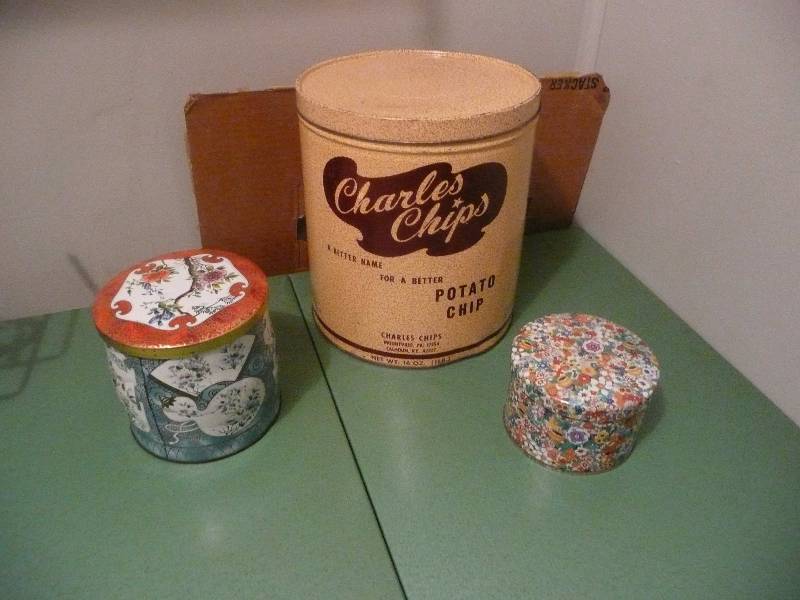 lot 39 image: Vintage Tins - See Pictures