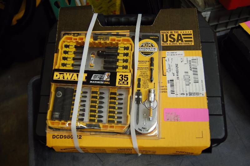 20V MAX 3.0Ah Lithium Ion Cordless 12 Premium DrillDriver Kit wFree Tool Kit
