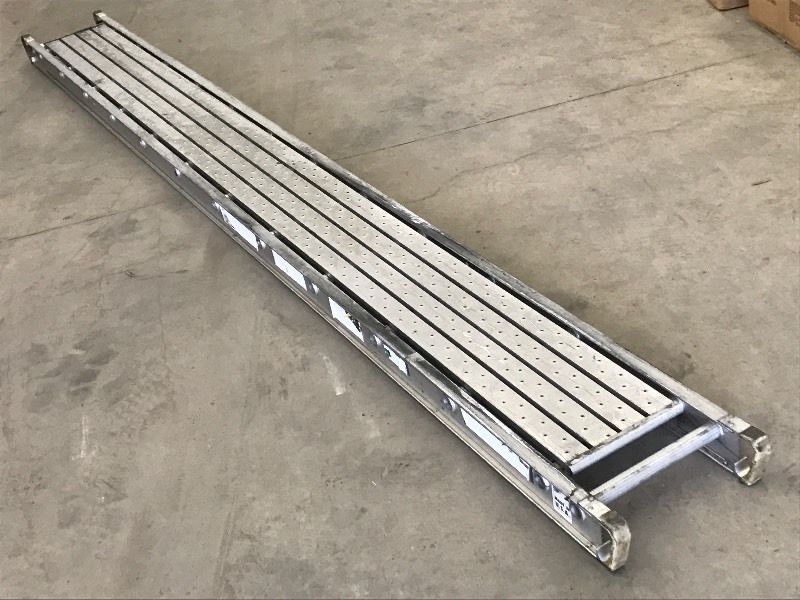 lot 9 image: Werner Aluminum Scaffolding Plank