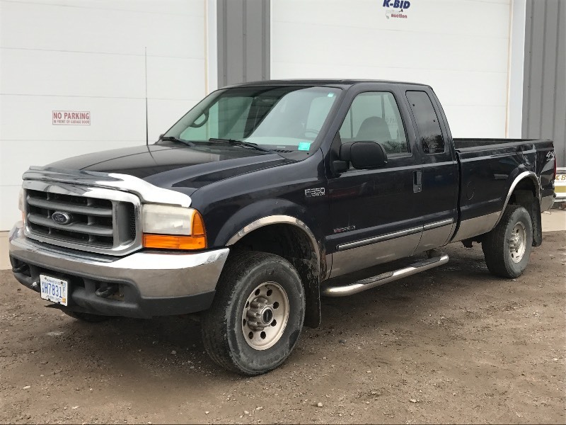 lot 2 image: 2000 Ford F.350 XLT Super Duty
