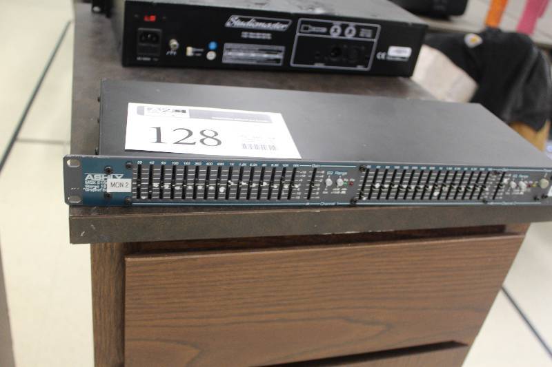 lot 128 image: Ashly Stereo 2-Channel Graphic Equalizer