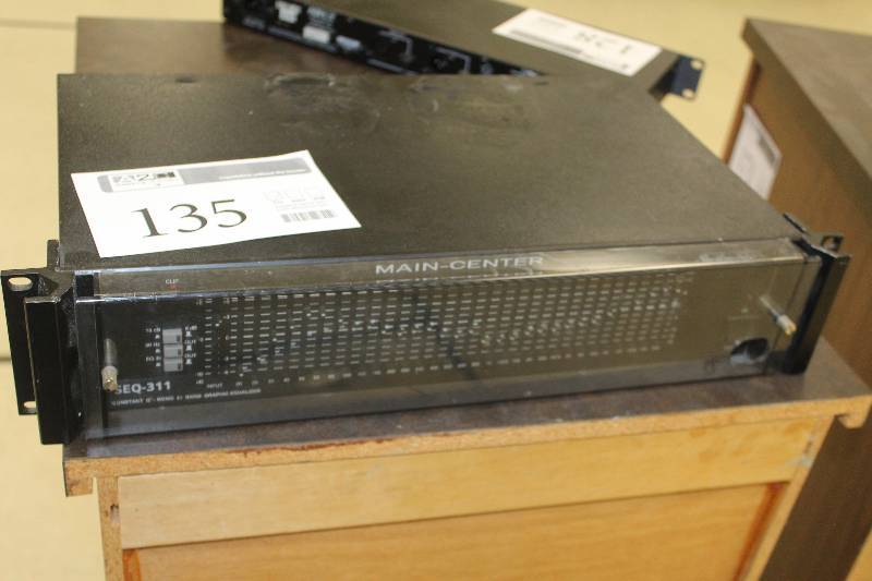 lot 135 image: Studiomaster 31-Band Rack-Mount Graphic Equalizer