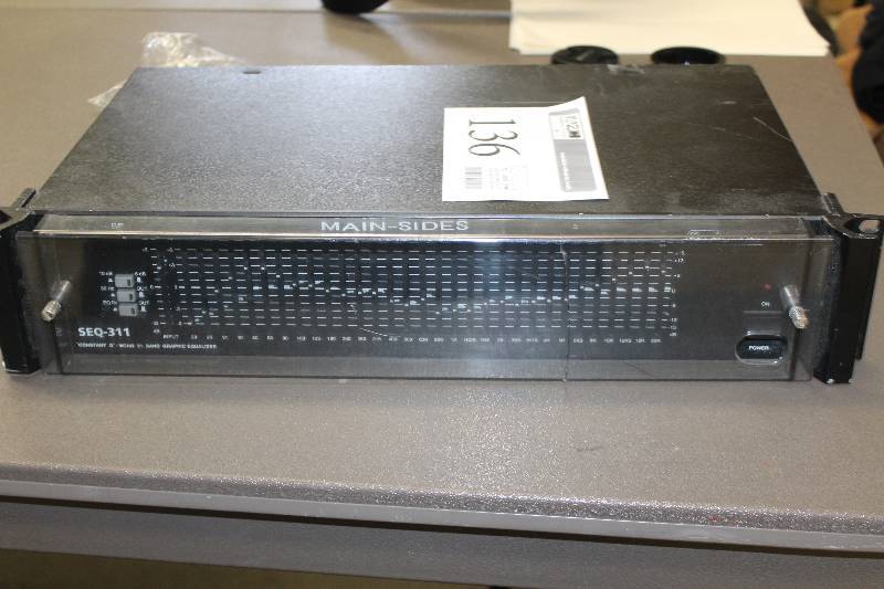 lot 136 image: Studiomaster 31-Band Rack-Mount Graphic Equalizer