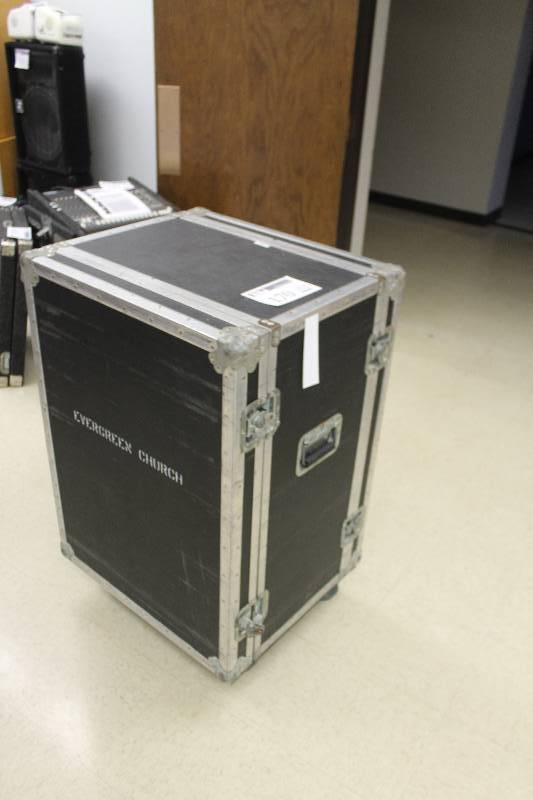 lot 170 image: Rolling Road Case