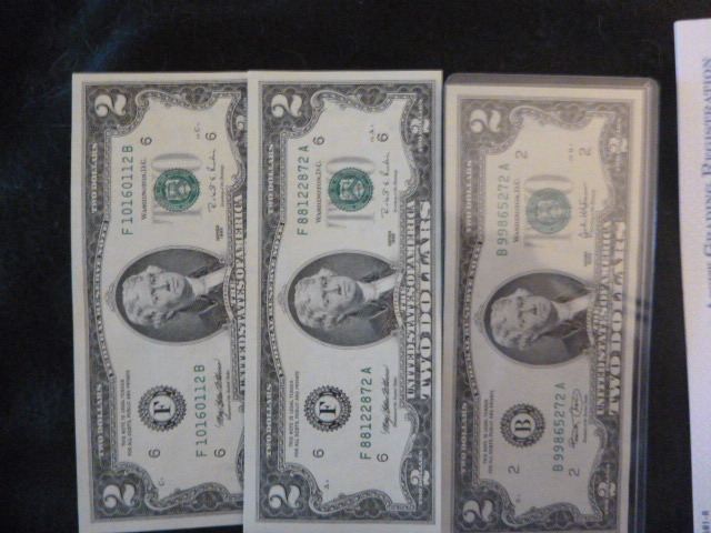 3 US 2 Dollar Bills and 3 American Presidential Coins