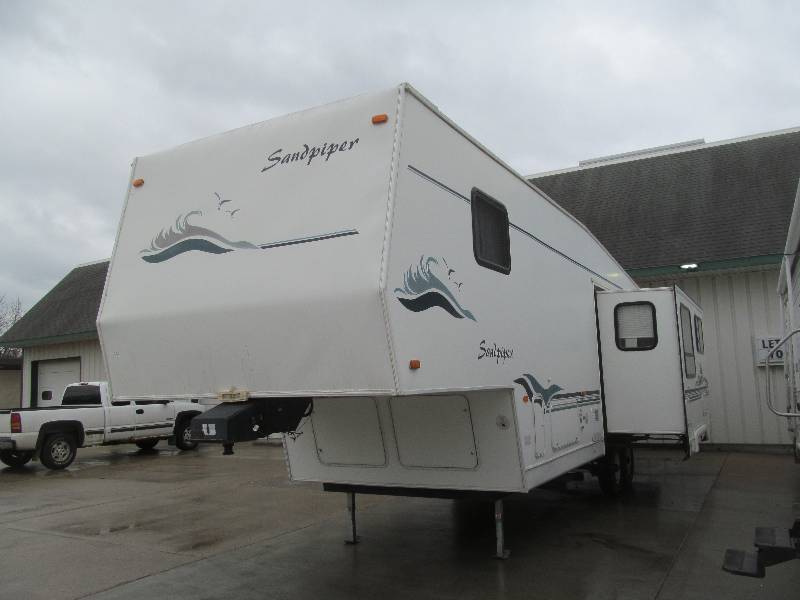 lot 1 image: Sandpiper