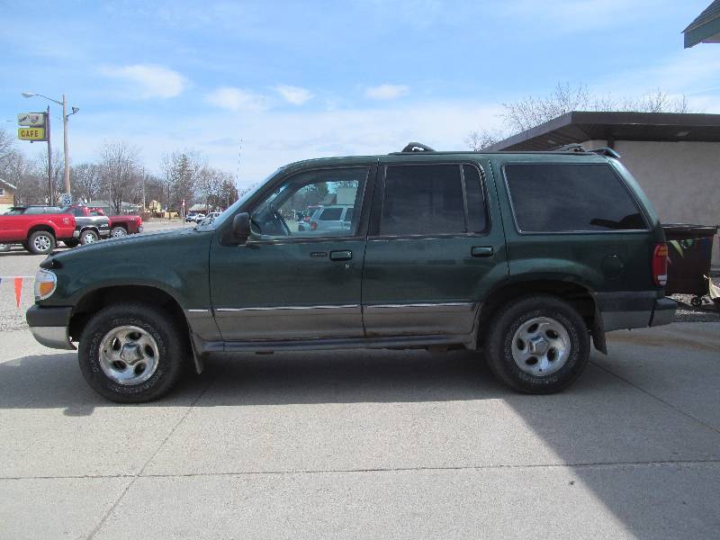 lot 4 image: Explorer