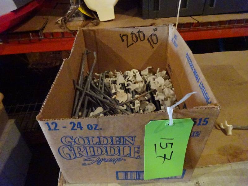 lot 157 image: 200 10 Peg Board Hooks