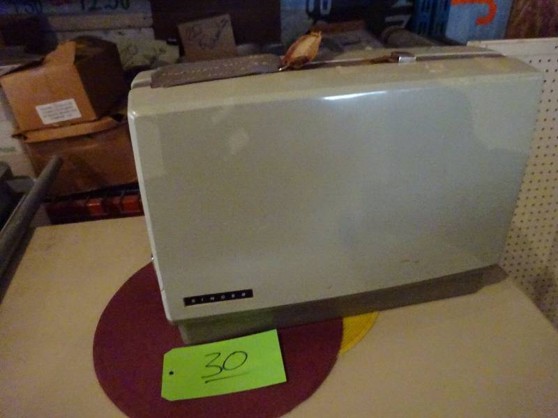 lot 30 image: Sewing Machine