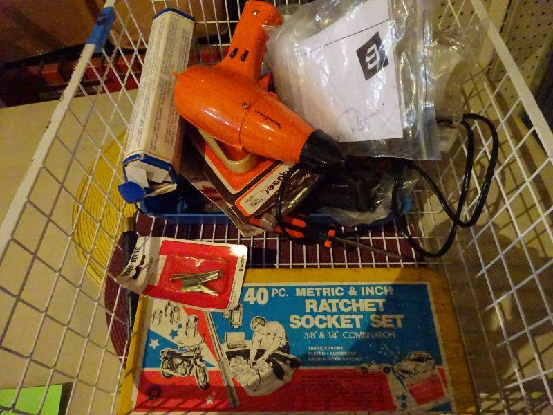 lot 44 image: Lot of Tools