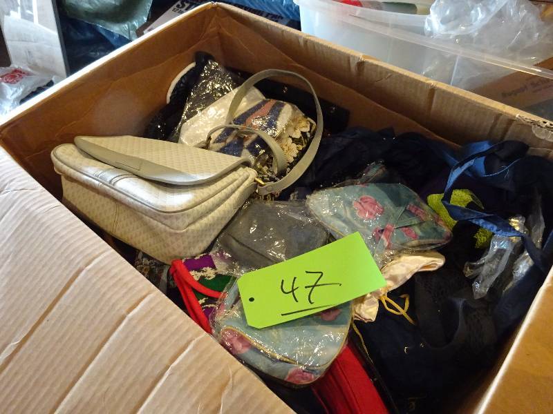 lot 47 image: Lot of Purses
