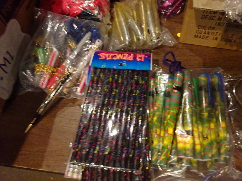 lot 57 image: Huge Lot of Pens,Pencils,Stuff, Back Packs