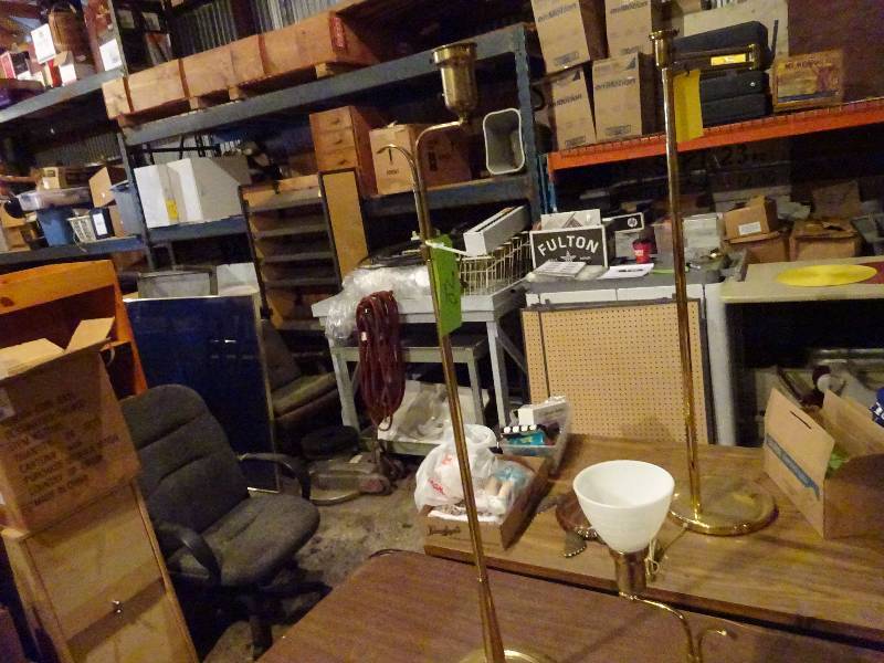 lot 70 image: Lamps