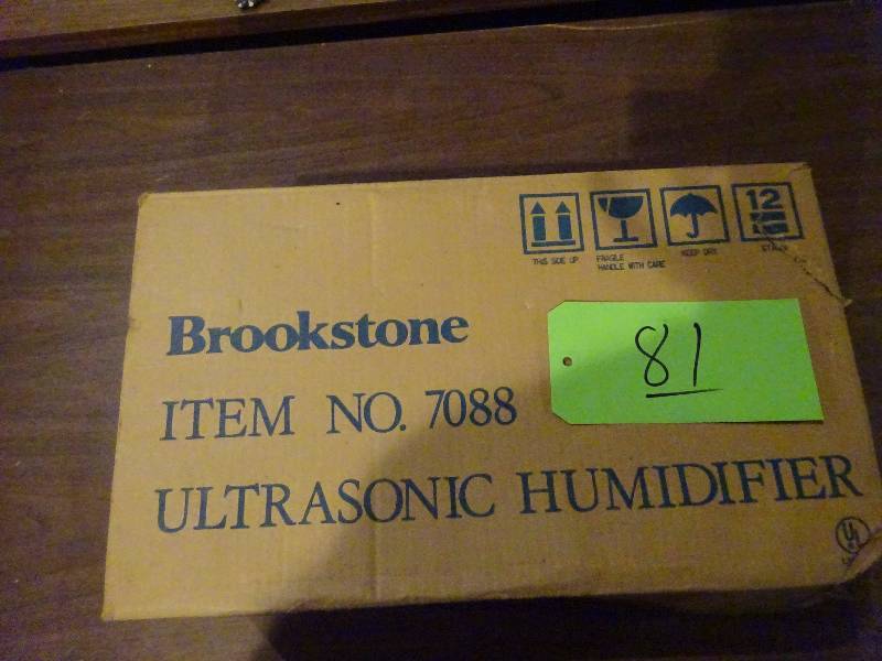 lot 81 image: Brookstone Humidifier
