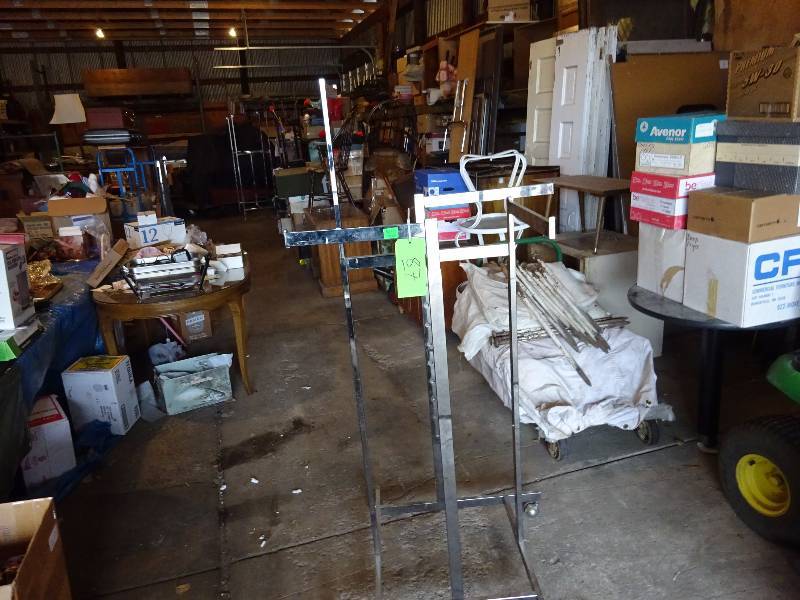 lot 87 image: Four Corner Clothes Rack, Wheeled