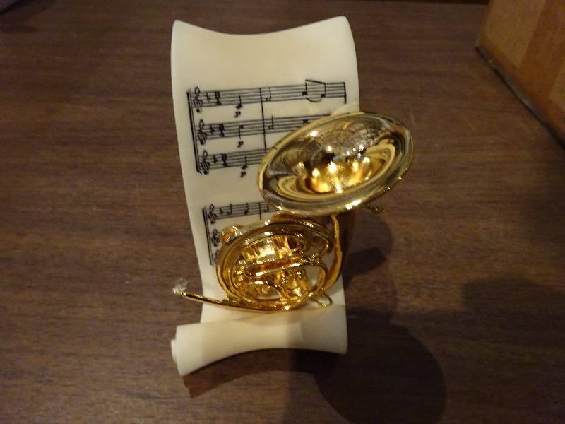 lot 95 image: French Horn Novelties (23)