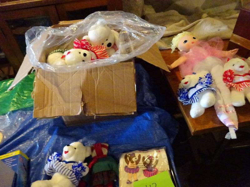 lot 112 image: Plush