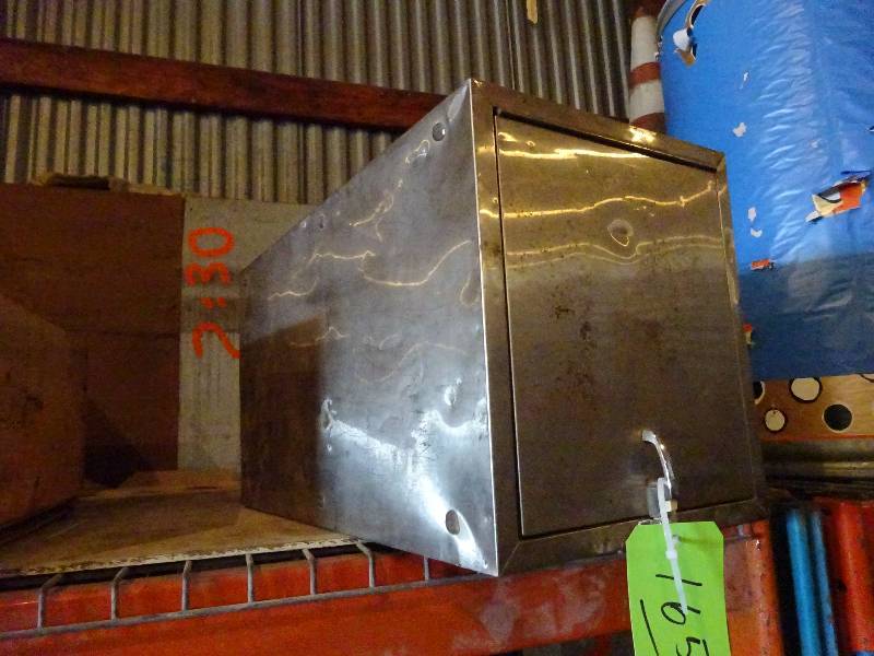 lot 165 image: Stainless Box