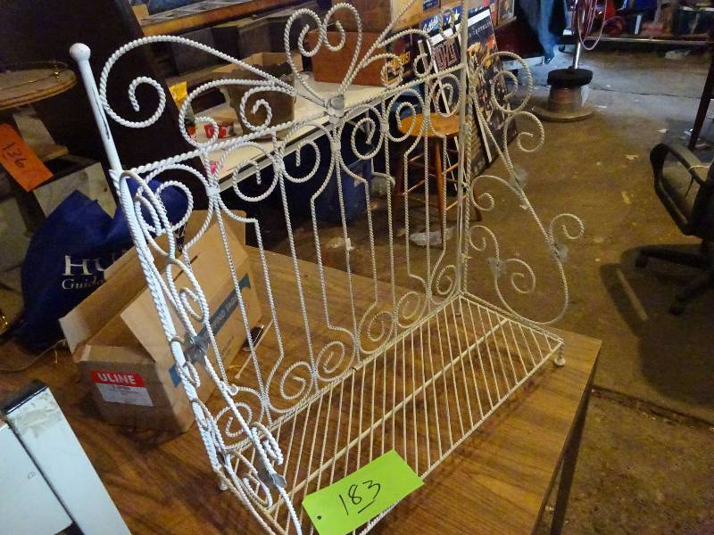 lot 183 image: Frilly White Shelf