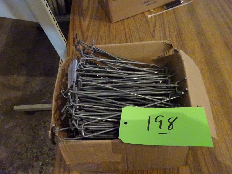 lot 198 image: 100 6 Peg Board Hooks
