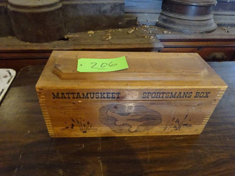 lot 206 image: Mattamusket Wood Box