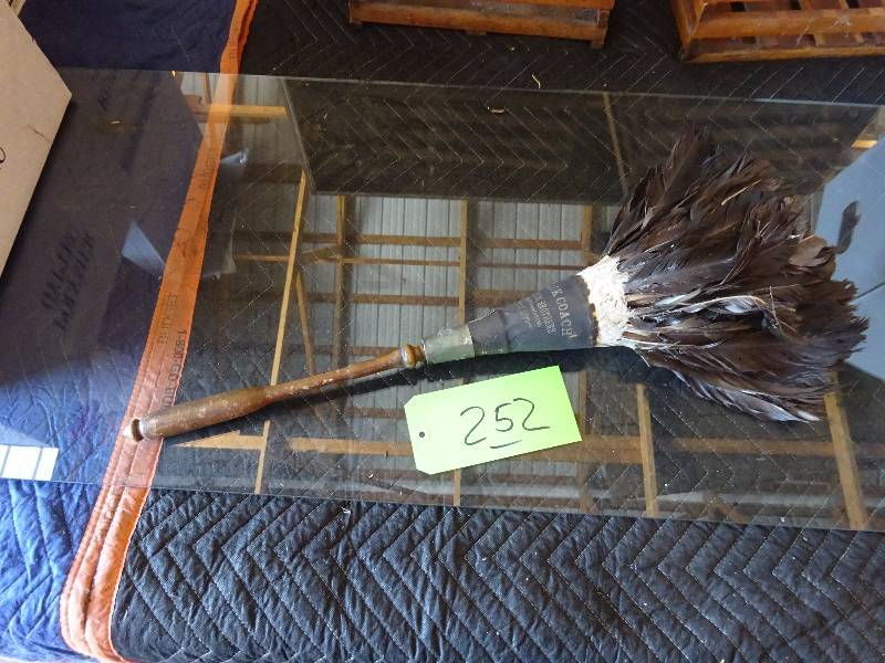 lot 252 image: A Real Feather Duster