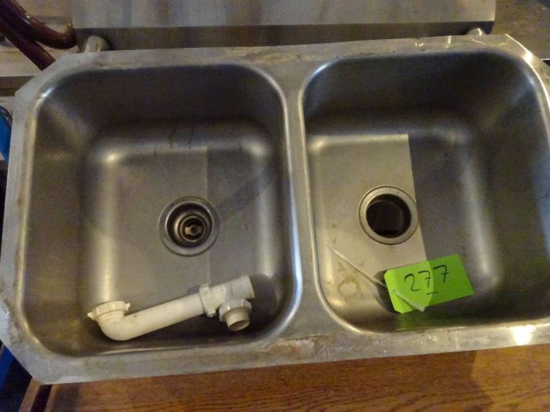 lot 277 image: Double Sink