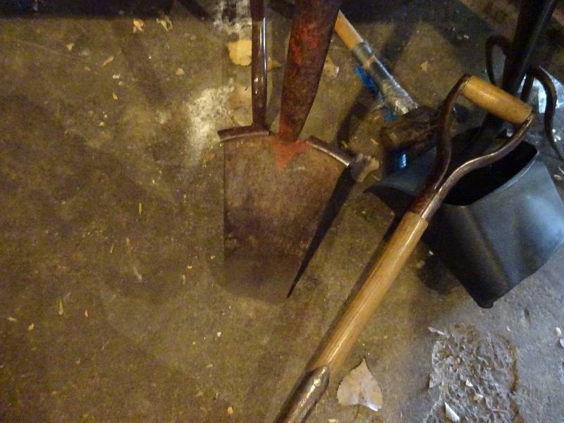 lot 293 image: Garden Tools