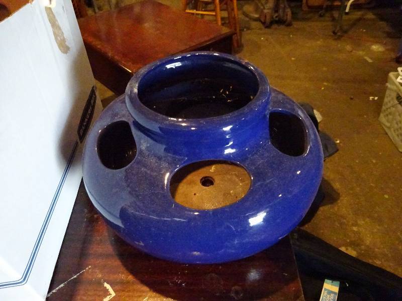 lot 296 image: Big Blue Planter