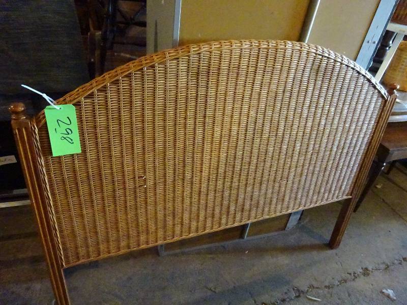 lot 298 image: Wicker Head Board