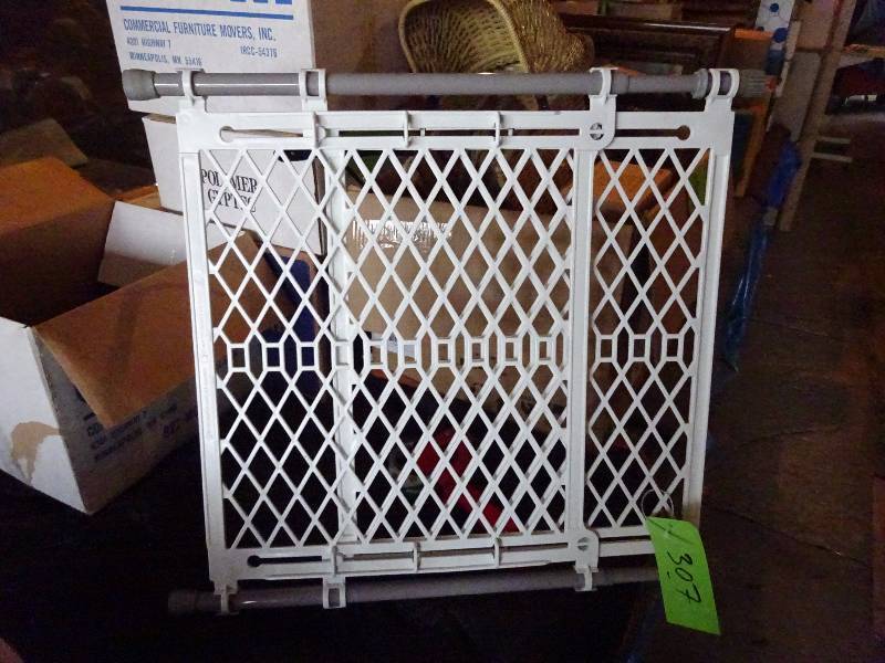 lot 307 image: Babygate