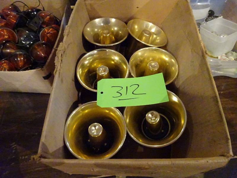 lot 312 image: Lot of Speaker Horns