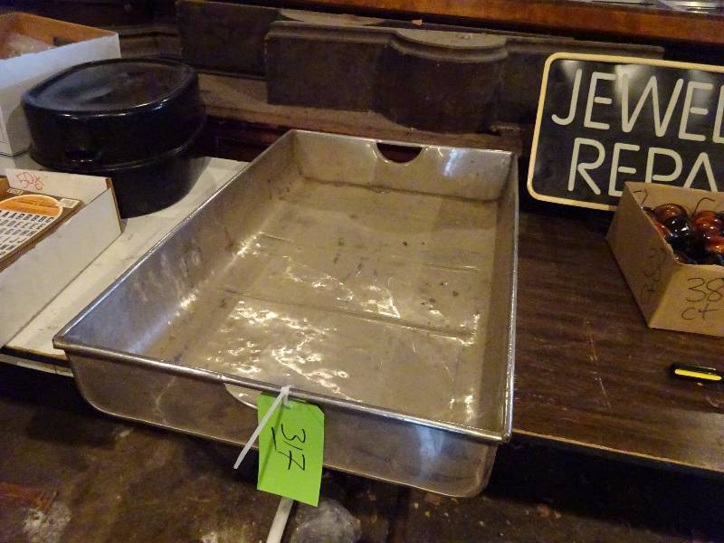 lot 317 image: Large Metal Pan