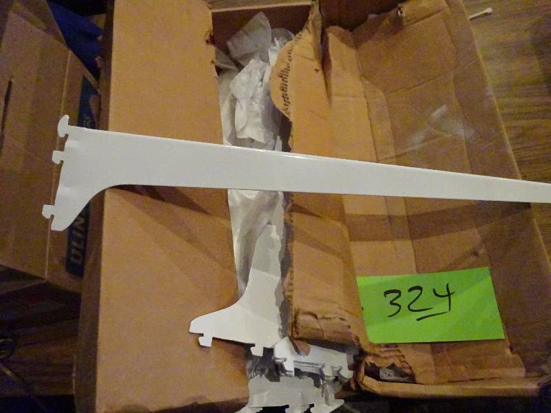 lot 324 image: Lot of 20 Shelf Braces