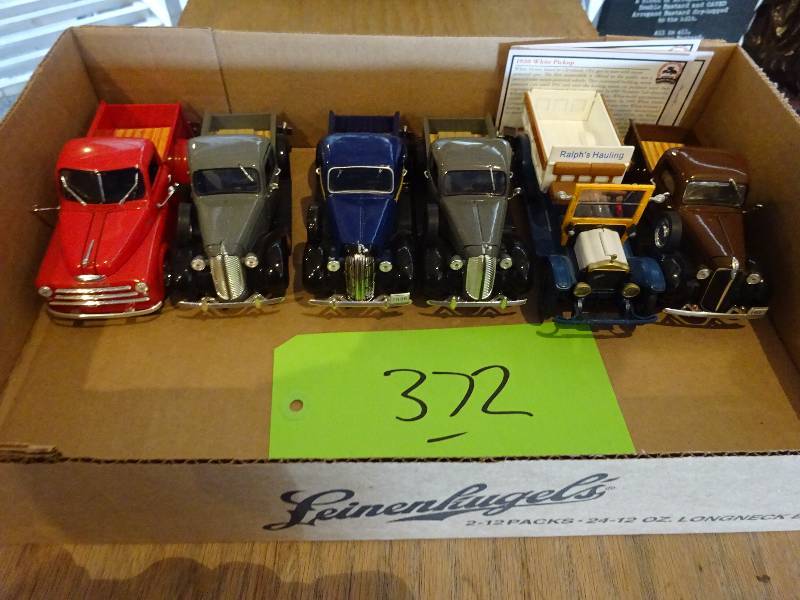lot 372 image: Dodge Pick-ups