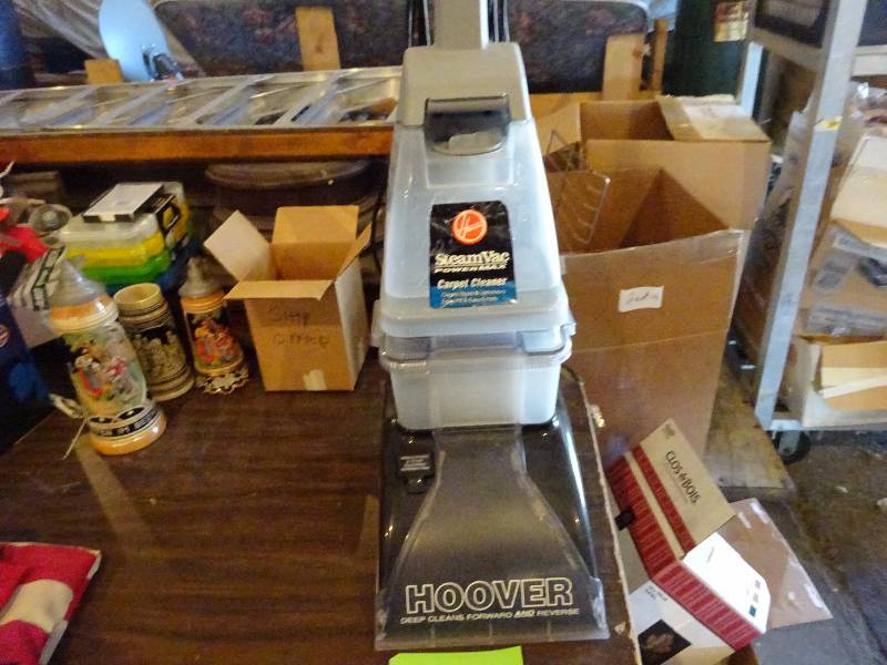 lot 419 image: Hoover Carpet Cleaner