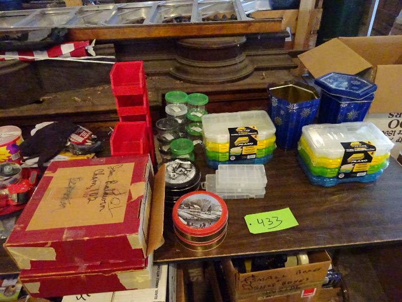 lot 433 image: Huge lot of Containers of All Kinds