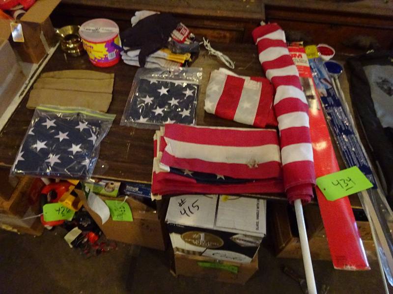 lot 434 image: Flags, Marine Hats