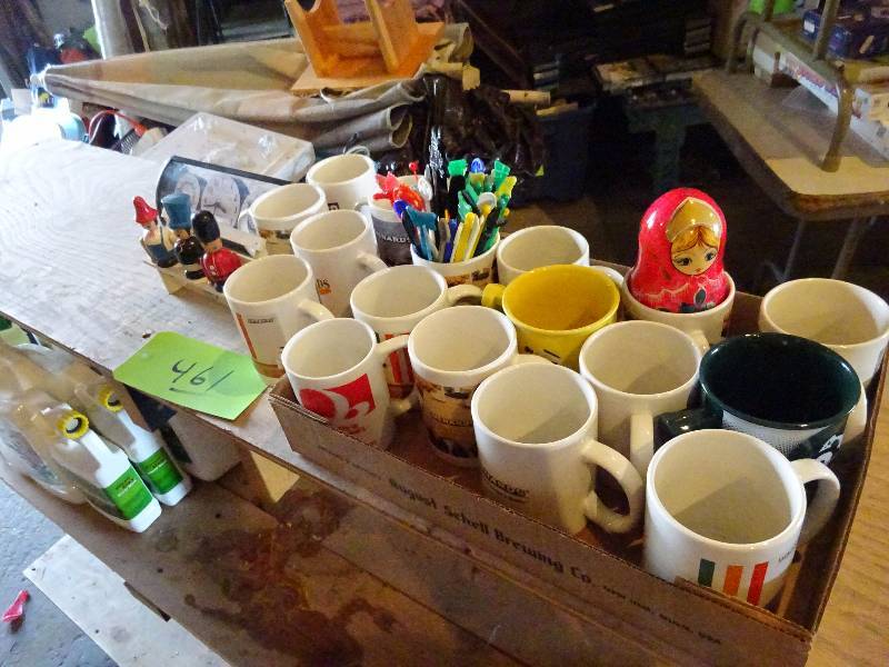 lot 461 image: Menards Cups, Stir Sticks