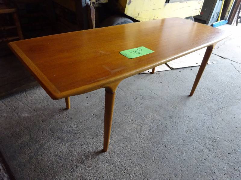 lot 480 image: Danish Modern Coffee Table