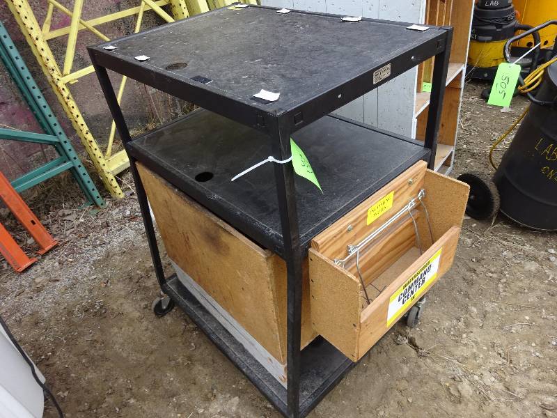 lot 503 image: Unusual Shaped Metal cart