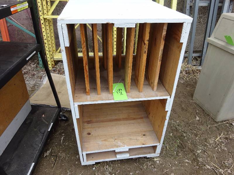 lot 504 image: Wood Parts Rack