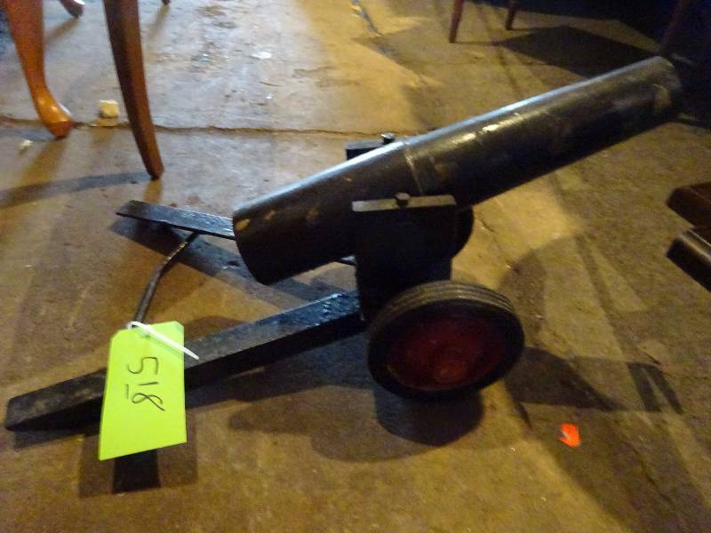 lot 518 image: Cannon
