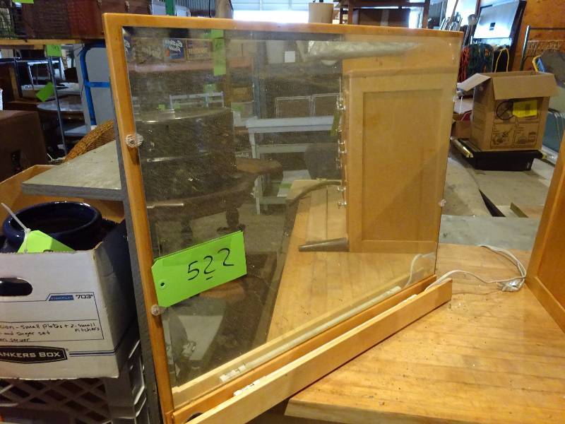 lot 522 image: Lit Mirror