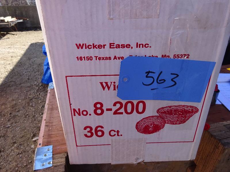 lot 563 image: Box of Wicker Baskets