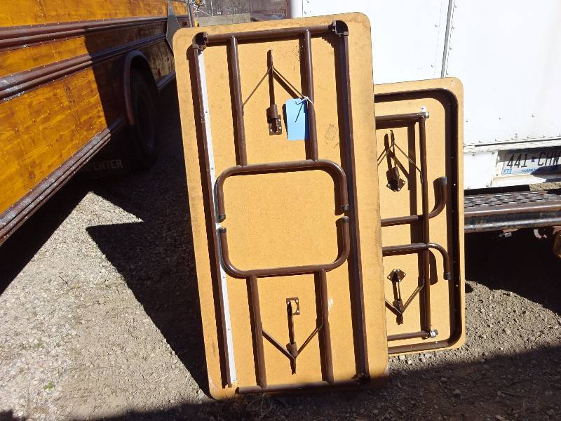 lot 565 image: Pair of Folding Tables
