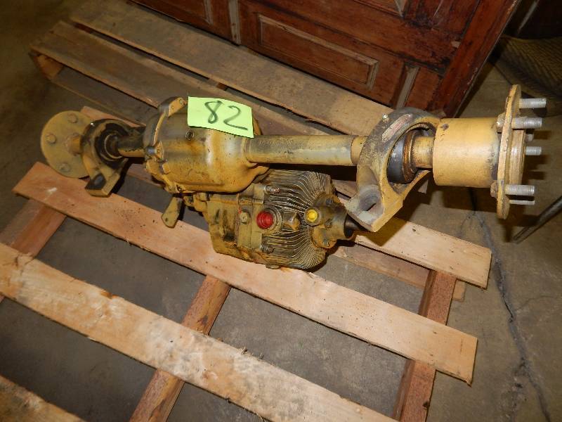 lot 82 image: Rear End Complete Variable Displacement with Hubs