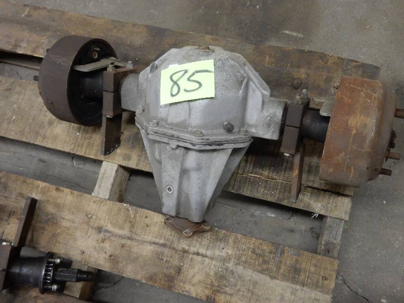 lot 85 image: Rear End W Brake Hubs.. 27 in w
